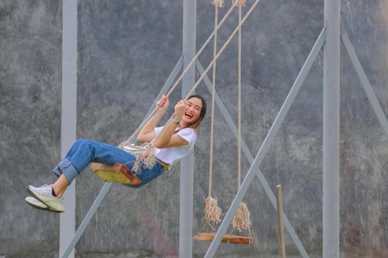 Srihome ยายศรีโฮมแอนแคมป์ปิ้ง Ban Don Tum Dış mekan fotoğraf